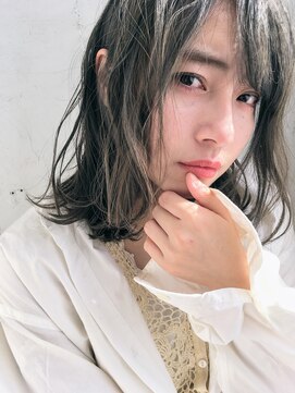 チェルシー 表参道 Wカラーで作るグレージュ【髪質改善/縮毛矯正/表参道/学割U24】