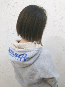 フロール(Flor) 【flor 戸塚】*イルミナスターダスト+切りっぱなしボブ*