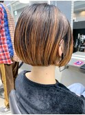 バレイヤージュ、グラデーションカラー、ミニマムボブ
