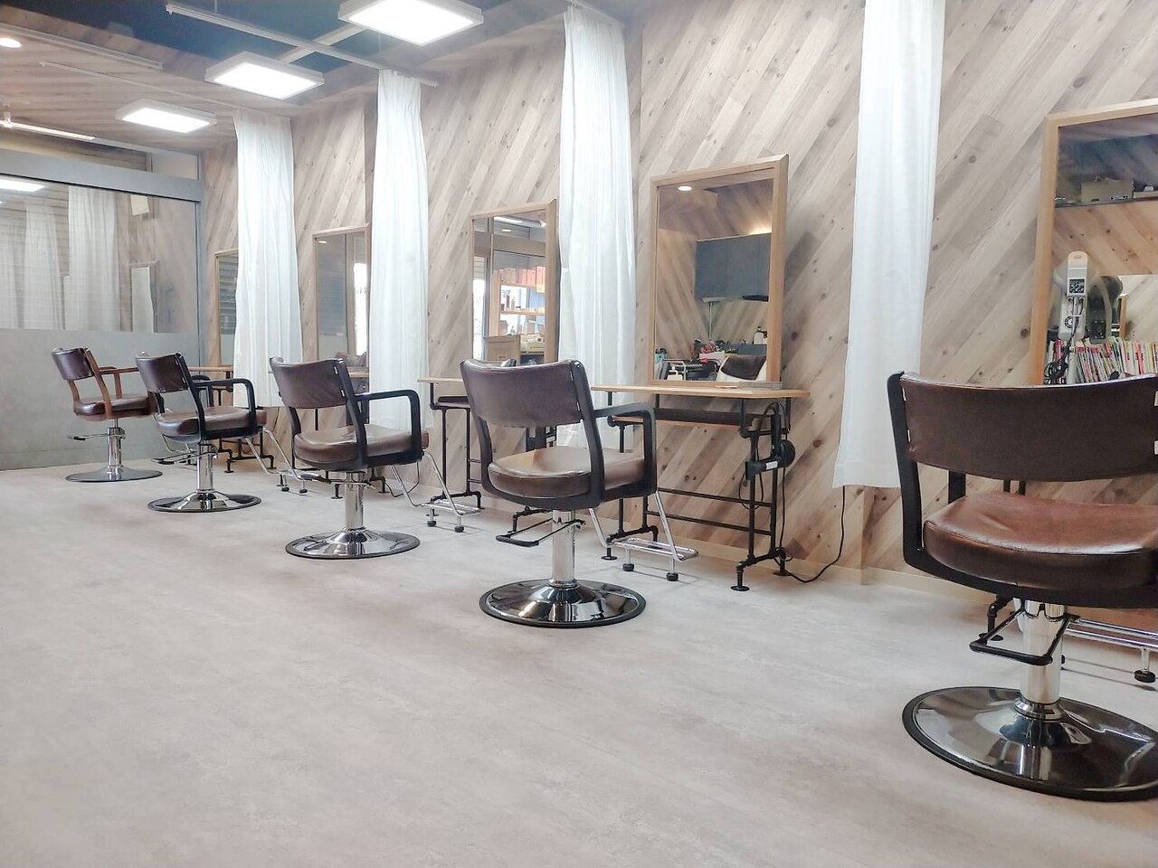 美容室イス(大阪枚方)引き取れる方 - 大阪府のスポーツ 