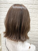 ヒップスデコ(Hip's deco) シアーベージュ×外ハネくびれ巻き