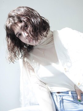 ココ 本八幡(KOKO) 黒髪クラゲヘアーオリーブグレー小顔ココアベージュ丸型卵型ボブ