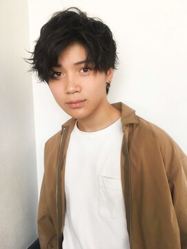 キー(kii) センターパート/ツイストスパイラル/ツーブロック