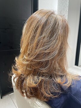 ステア ケース(stair case) 【NATASHA】銀座レイヤーカット/20代/30代/40代/50代