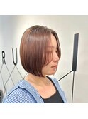 耳掛けショートボブ/襟足束感ショート/アッシュベージュ