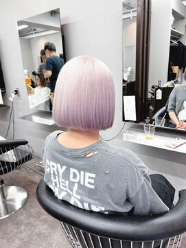 エミーバイモアムー(Emmie byMoremuu) 【埼玉ブリーチの神様】クリアラベンダー