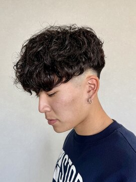 フゥ 宇都宮(FeU) スペインカール/スパイラルパーマ/フェード/宇都宮/メンズカット