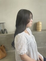シアン(cyan) 顔周りのレイヤーカット