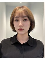 ノラ ウメダ(NORA UMEDA)&nbsp;エンドカラールーツカラーミルクティーベージュボブケアブリーチ