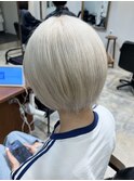大人気のホワイト系カラー