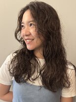 サンプラス(san+)&nbsp;癖毛風パーマロングヘアレイヤーカット透明感カラー/木梨健太