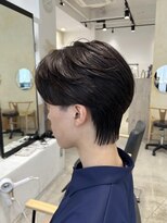 ビューバイネオリーブ 用賀店(Beau'r by neolive)&nbsp;ブルーブラックフェザーパーマ刈り上げセンターパート《用賀》