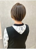 明るめカラーで可愛い、大人ショートボブ