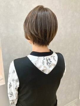 ヴィサージュアクト(VISAGE a.c.t) 明るめカラーで可愛い、大人ショートボブ