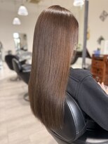 アンブレラ(umbrella)&nbsp;髪質改善カラーでつくる艶とまとまりのロングヘア