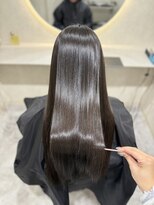 ホワイト(WHITE)&nbsp;美髪矯正〇