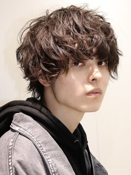 ルーシー 渋谷(LUCEY) センターパートフェザーパーマシャドウパーマメンズパーマ