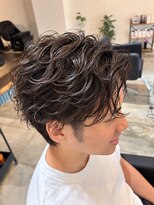 ノット(knot.)&nbsp;無造作な動きが魅力のメンズウェーブパーマ