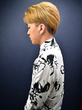 ヘアスタジオヘーフリヒ(HAIR STUDIO HoFLICH) 【タイト&ボリューム】