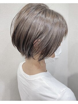 カモン(CAMON) [CAMON. ]#イルミナスターダスト#骨格補正#くびれボブ