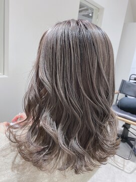 ストレータ バイ マリオ(Strata by mario) 【mami】ハイライト×グレージュ