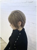 ミルクティーベージュ ショートボブ