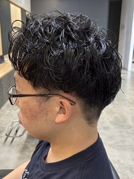 ニアウ 伊勢崎連取店(Niau) メンズマッシュパーマツイストスパイラルパーマ波巻きパーマ