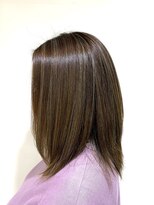 アズール 草加(azule) 大人女性おすすめ ハイライトカラー 白髪ぼかし