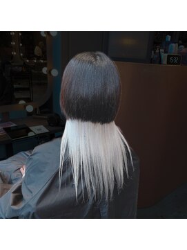 ジルバイジゼル(JILL by GiseL) 中世ウルフ/メンズウルフ/ハイトーン/ダブルカラー/ホワイト