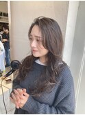 大きめカールのロングレイヤーパーマ