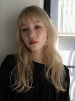 ロウ 銀座(RAW)&nbsp;ブロンド　レイヤー　銀座　ロング　ミルクティー　ブリーチ