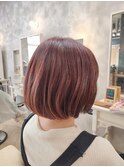 馴染むピンクで柔らかいボブ