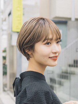 ガーデンヨコハマエスト(GARDEN YOKOHAMA est) ショート　ショートボブ　ハイライトカラー　縮毛矯正　夏