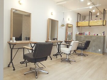 ヘアアンドスパ メロウ(hair and spa mellow)の写真/【JR舞子駅徒歩3分】大人女性に支持される落ち着いた雰囲気のプライベート空間で、あなたのお悩みを解決♪