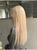 ホワイトブロンド抜きっぱなしブリーチハイトーンカラー韓国ヘア
