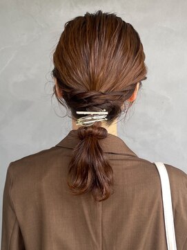 ビスクヘアデザイン(bisq hair design) くびれ巻き 韓国風 前髪カット 艶髪 サイドバング 髪質改善