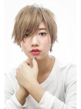 メルクマール(MERKMAL) エッジィショート。