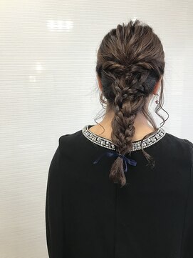 クウ(KU.) 編み込みスタイル