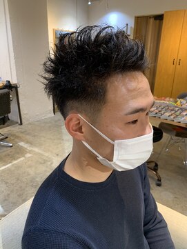 エルオム(EL.HOMME) 【MITSU】フェード刈り上げショート×アップバング