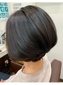 ヘアーショップアミティ 前下がりショートボブ