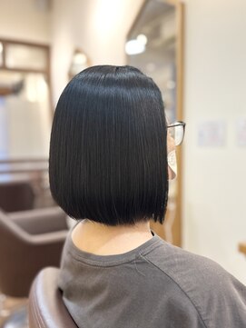 フリージア(freesia) ショートボブ/30代40代50代/艶髪