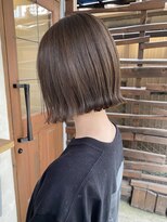 スクレ(s:;cre) 透明感グレージュカラー×外ハネボブ"