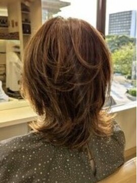 ヘアデザイニング ズーム 飯田橋店(hairdesigning Zoom) 20代30代40代:外ハネスタイルレイヤーカット