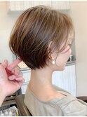 くすみベージュカラー小顔似合わせショートヘア20代30代40代