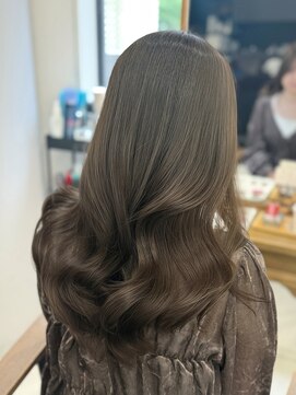 ハピネス 梅田茶屋町店(HAPPINESS) オリーブブラウン/レイヤーカット/韓国風巻き/くびれヘア/顔周り