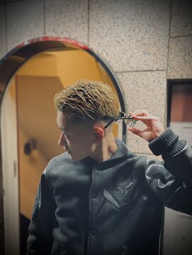 ヒロギンザ 難波店(HIRO GINZA) ハイトーンカラー×スキンフェード