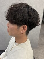 リオールバイニアウ(RE:ALL by Niau) MEN’S HAIR/波巻きツイストスパイラル/リバースセンターパート
