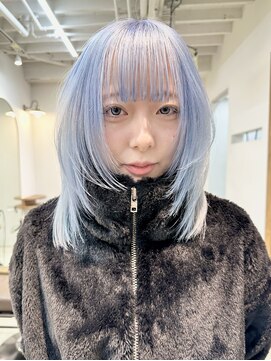 グロウ 渋谷西口(grow) アイスブルーペールブルーレイヤーボブハイトーンネイビー