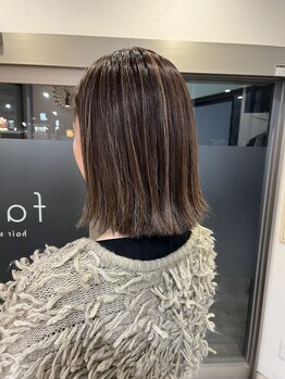 ファファ(fafa)の写真/白髪が気になり始めた方にも◎髪に優しい薬剤を使用したグレイカラーで理想の仕上がりに♪