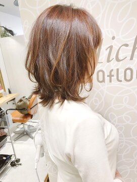 ミッシェル アフロート(michelle afloat) 20代30代40代ふんわり動きひし形簡単まとまるツヤのカーブカット